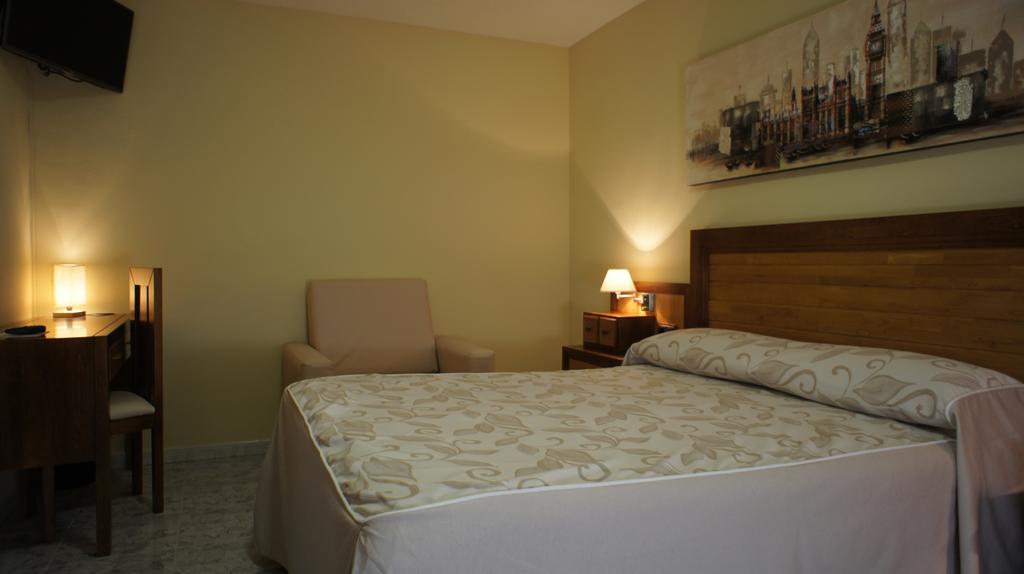 Hotel Puente Romano Alcántara Oda fotoğraf